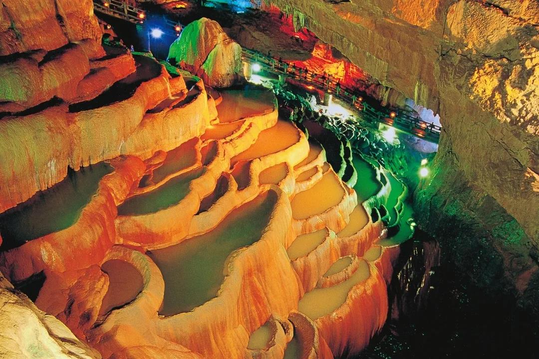 云南旅行經(jīng)典路線攻略！天地萬象，領(lǐng)略大自然的鬼斧神工