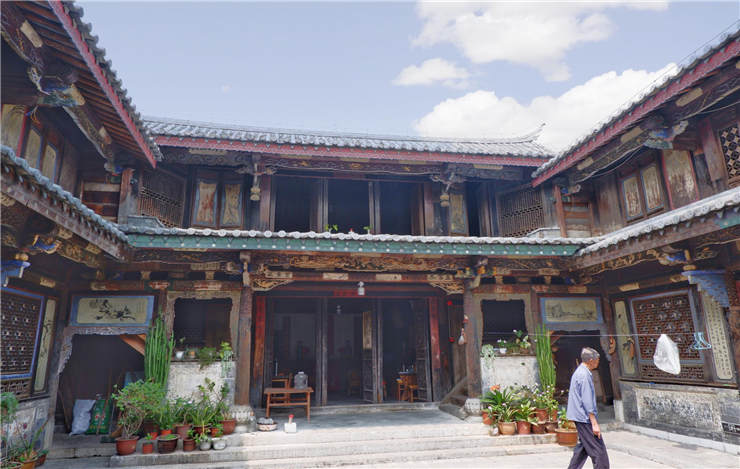云南旅游被忽略的最美小縣城，千年古城不收門票，住宿餐飲很便宜